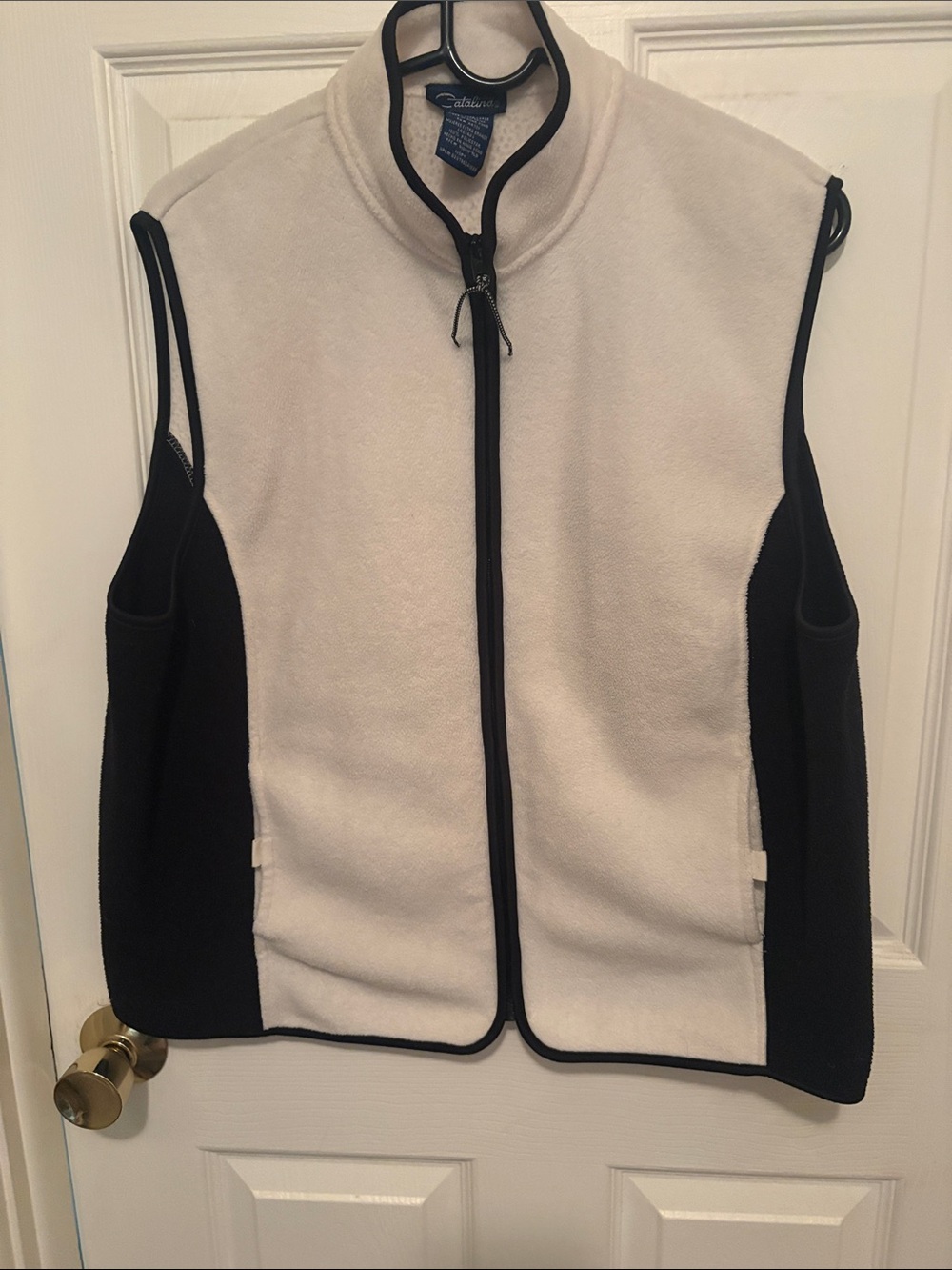 Columbia Cream and Black Fleece Vest